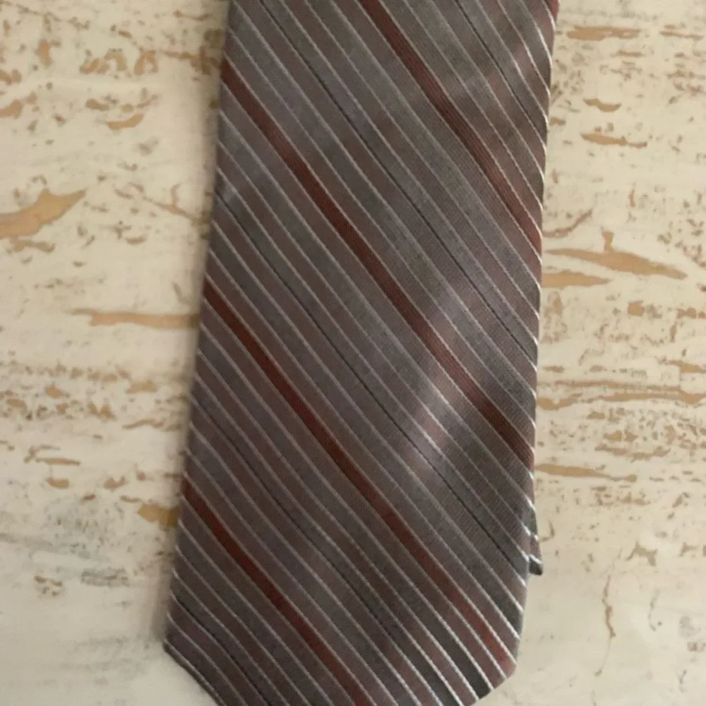👔1 Nwt donna karen tie + 1